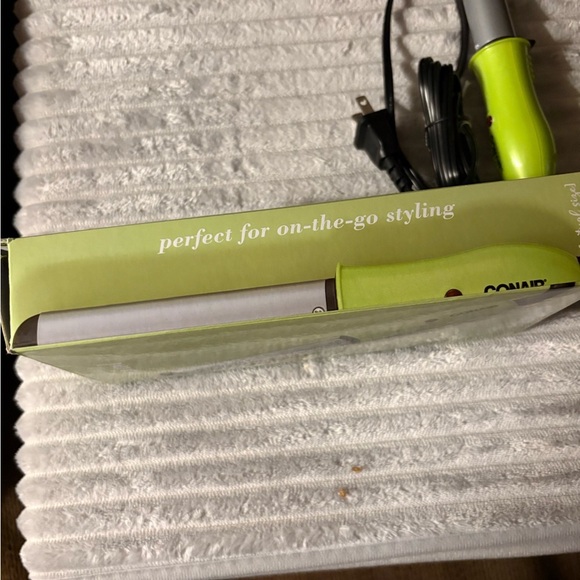 Green and Silver Curling Wand Conair Wavy Wand small stylers adds body - Picture 6 of 6